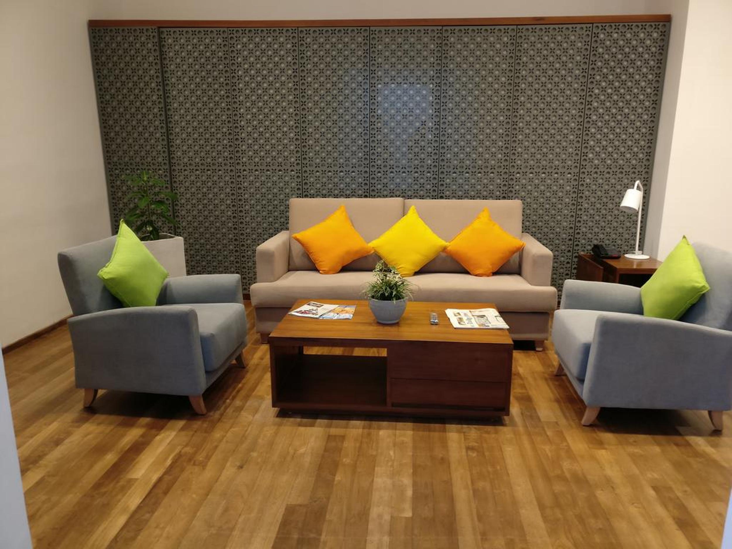 Ocean Edge Suites & Hotel Коломбо Экстерьер фото