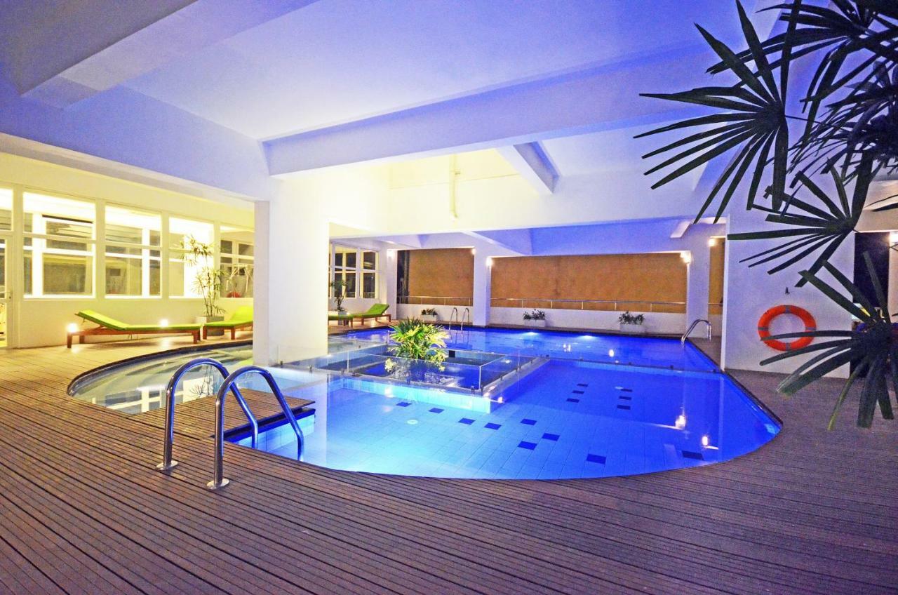 Ocean Edge Suites & Hotel Коломбо Экстерьер фото
